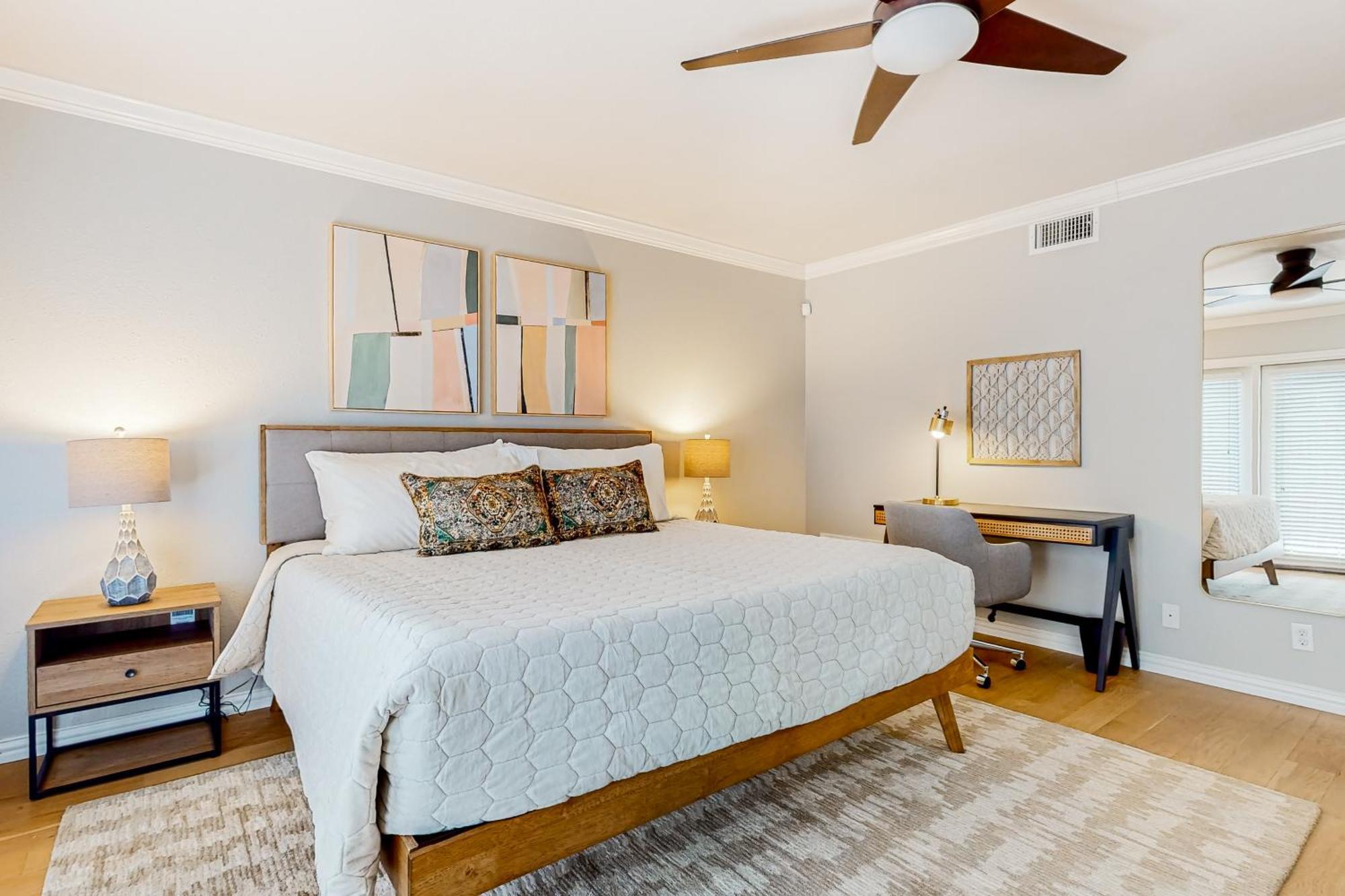 A Painting Of Austin Apartment Exterior foto