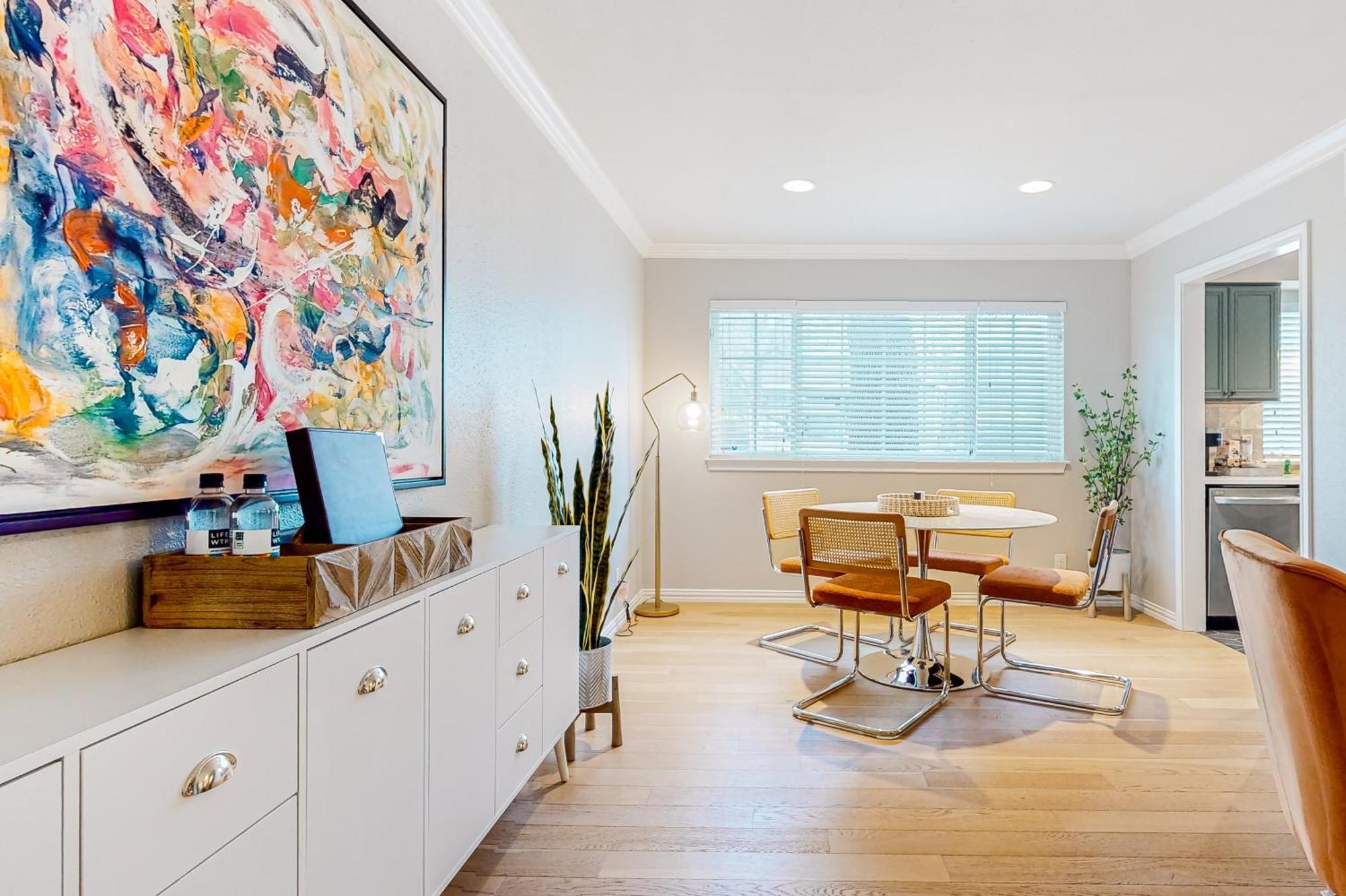 A Painting Of Austin Apartment Exterior foto