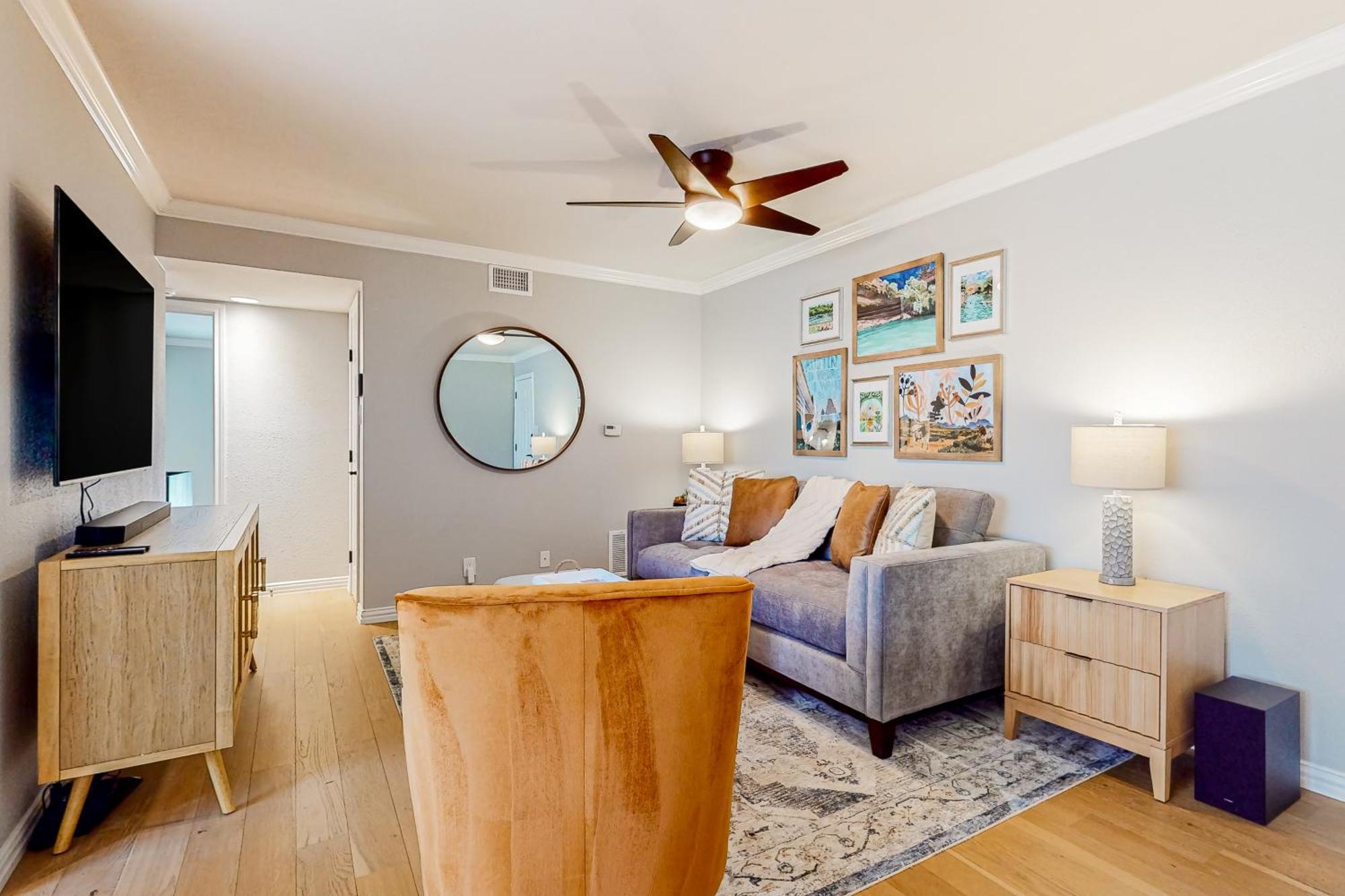 A Painting Of Austin Apartment Exterior foto