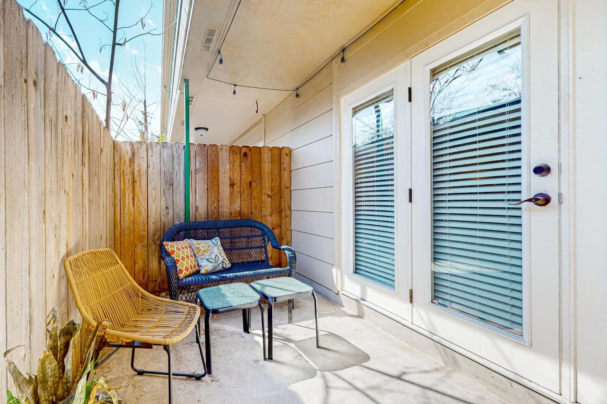 A Painting Of Austin Apartment Exterior foto